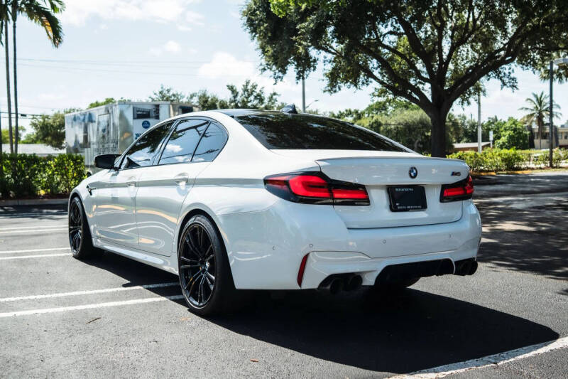 2022 BMW M5