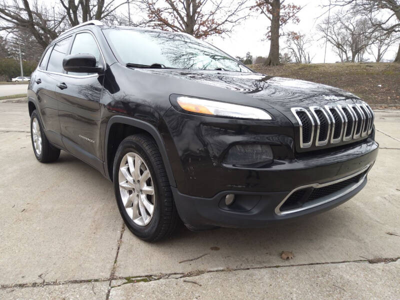 2016 Jeep Cherokee for sale at Crispin Auto Sales in Urbana IL