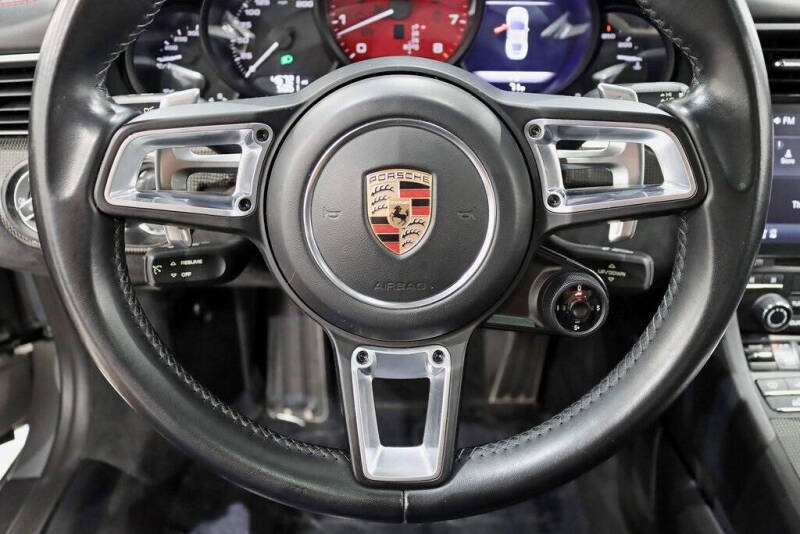 2018 Porsche 911 Carrera GTS