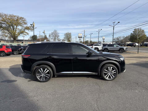 2023 Nissan Pathfinder Platinum