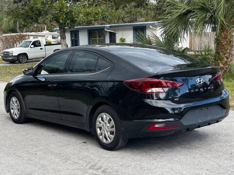 2019 Hyundai Elantra SE