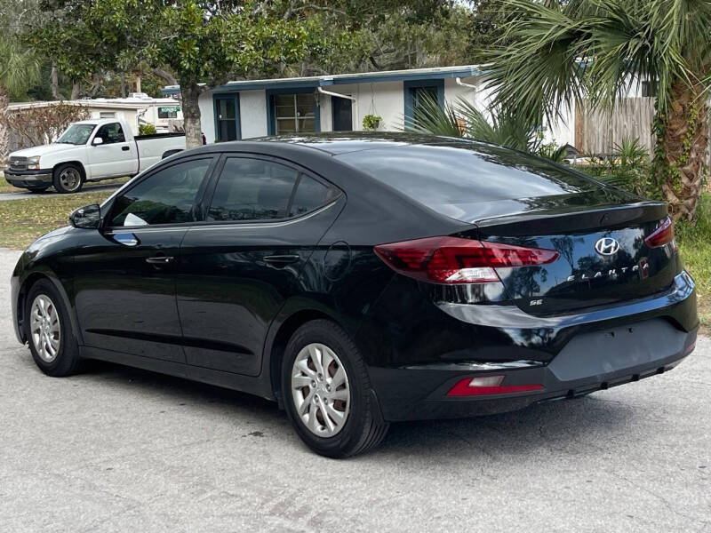 2019 Hyundai Elantra SE