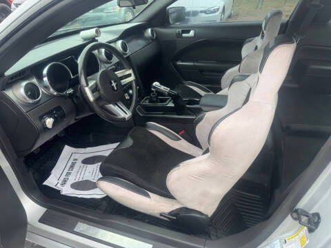 2006 Ford Mustang GT Deluxe