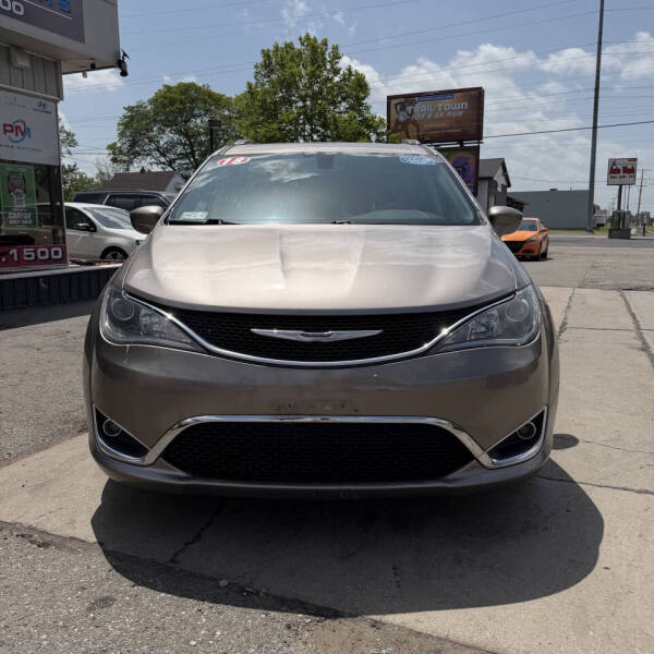2018 Chrysler Pacifica Touring L