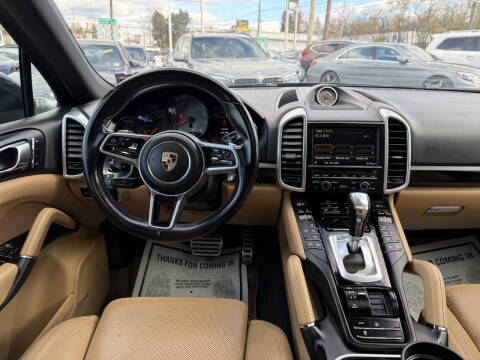 2016 Porsche Cayenne S