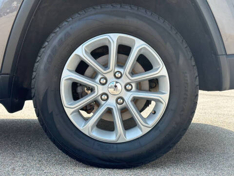 2017 Jeep Grand Cherokee Laredo