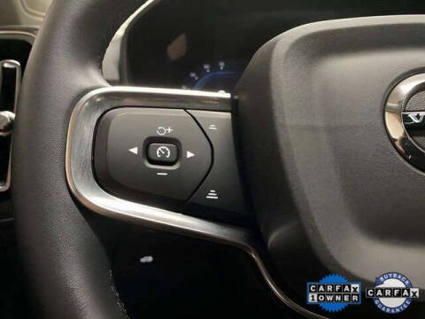 2025 Volvo XC40 B5 Plus Bright Theme