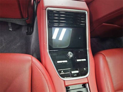 2023 Porsche Panamera Platinum Edition