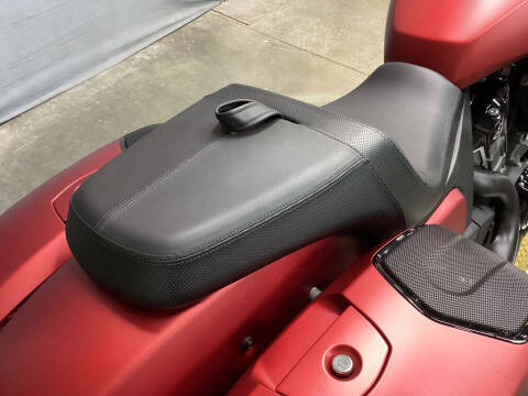 2024 Indian CHALLENGER DARK HORSE WITH POW