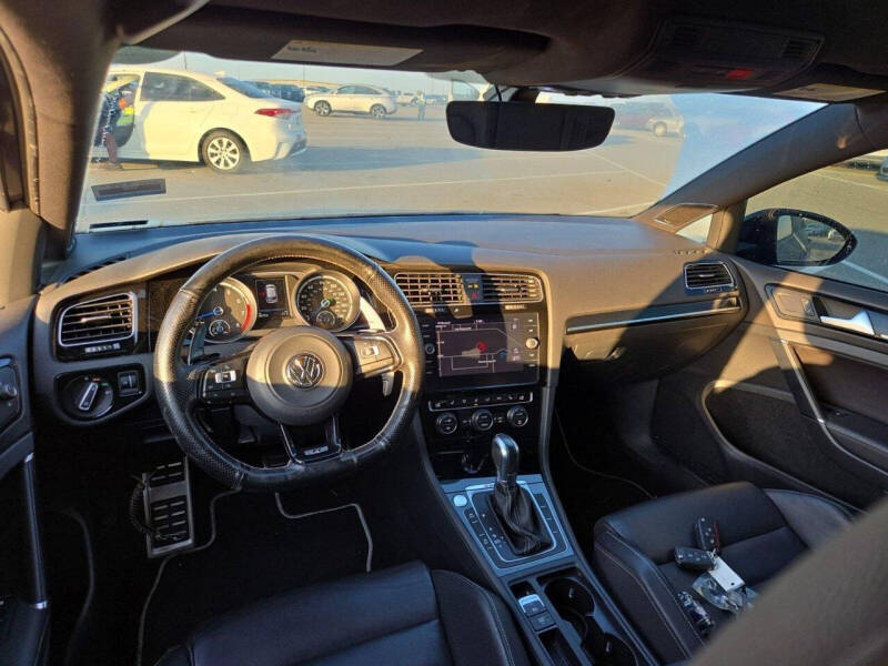 2017 Volkswagen Golf R 4Motion