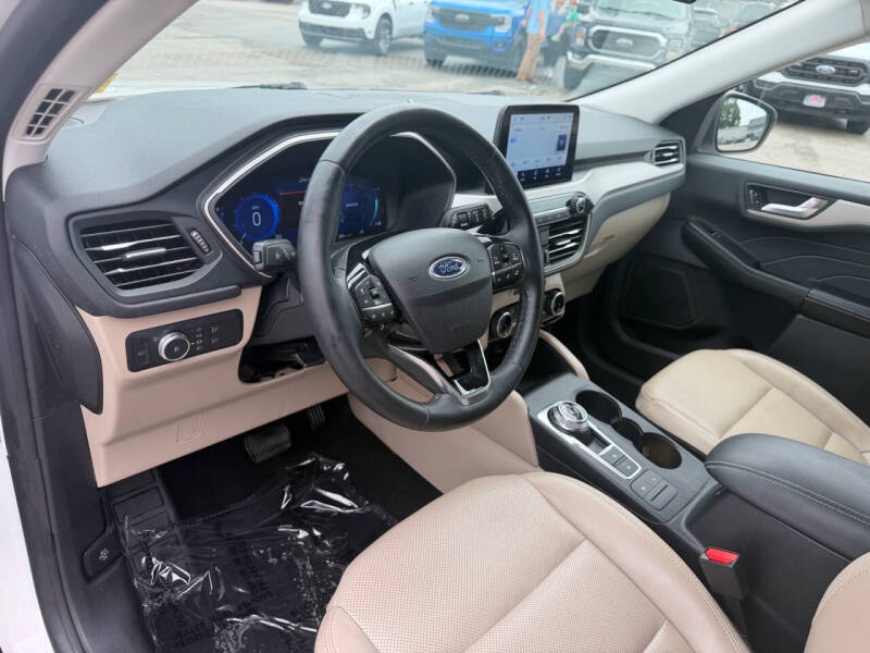 2022 Ford Escape SEL