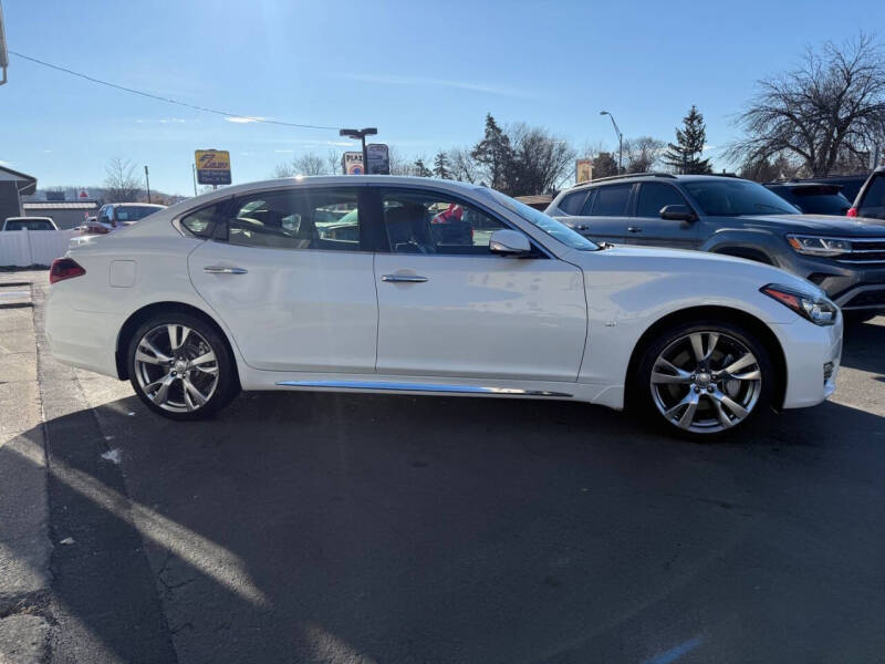 2017 Infiniti Q70L 3.7