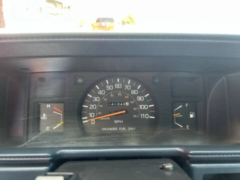 1987 Toyota Pickup Deluxe