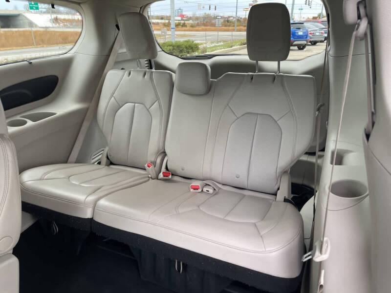 2021 Chrysler Pacifica Touring L