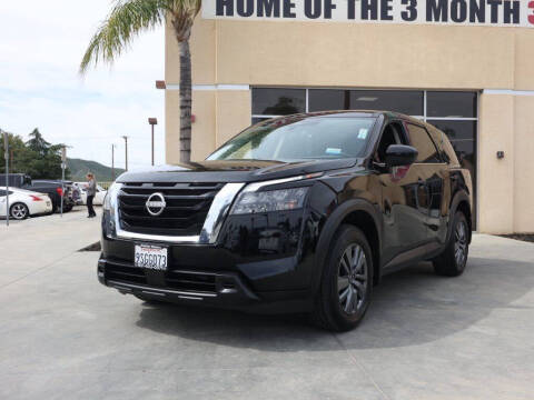 2025 Nissan Pathfinder S