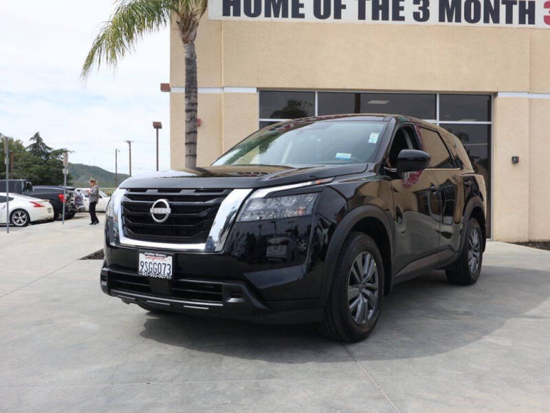 2025 Nissan Pathfinder S