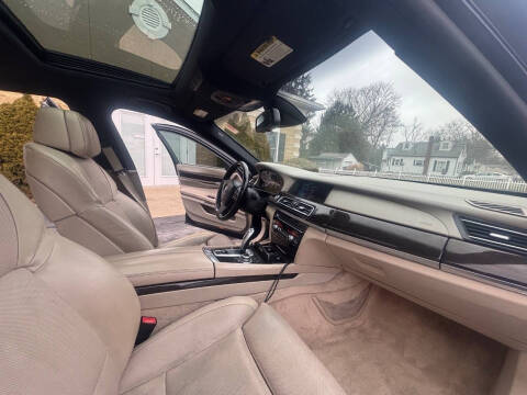 2010 BMW 7 Series 750Li