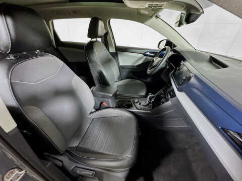 2023 Volkswagen Taos SE 4Motion