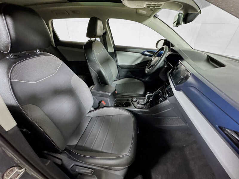 2023 Volkswagen Taos SE 4Motion