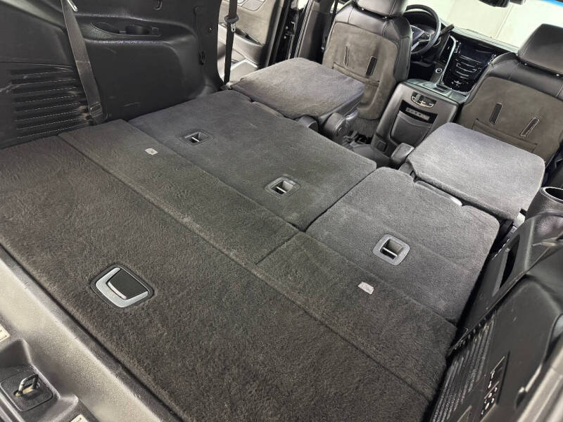 2020 Cadillac Escalade Platinum