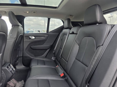 2026 Volvo XC40 B5 Ultra