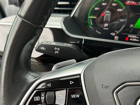 2024 Audi Q8 e-tron quattro Premium Plus