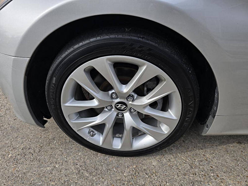 2013 Hyundai Genesis Coupe 2.0T Premium