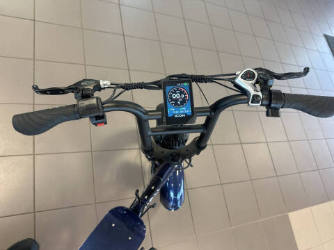 2024 Icon  EB02
