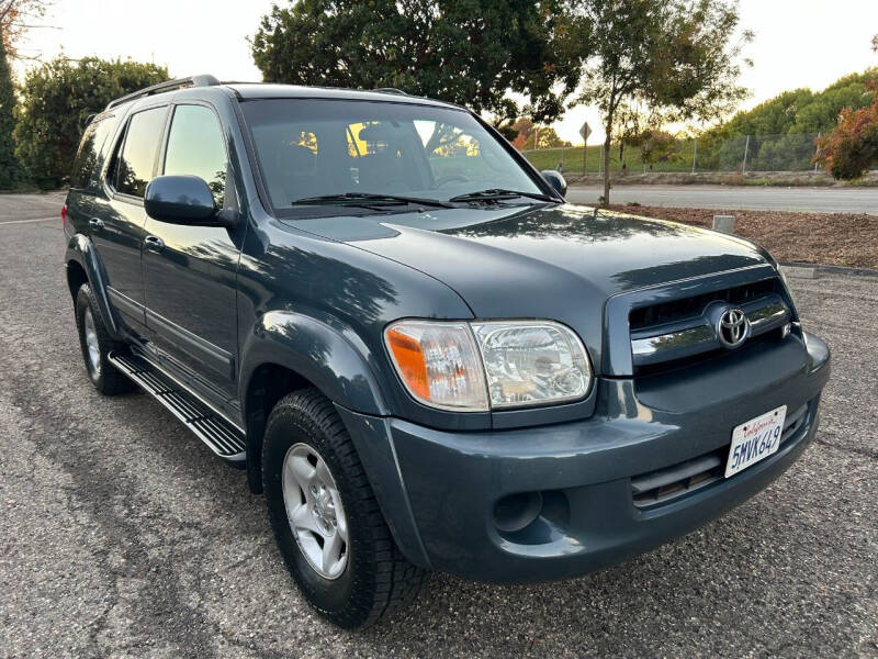 2005 Toyota Sequoia SR5