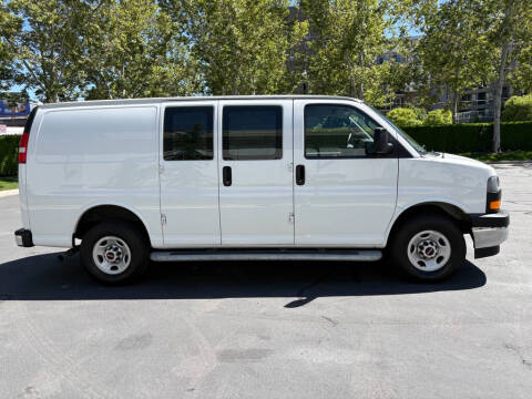 2024 GMC Savana 2500