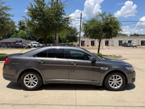 2015 Ford Taurus SE
