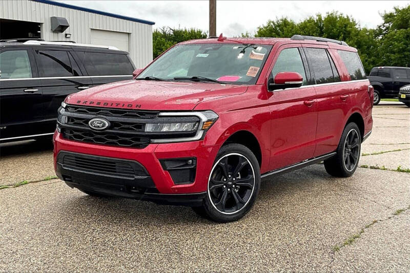 Used 2022 Ford Expedition Limited with VIN 1FMJU2AT7NEA07756 for sale in Montevideo, Minnesota