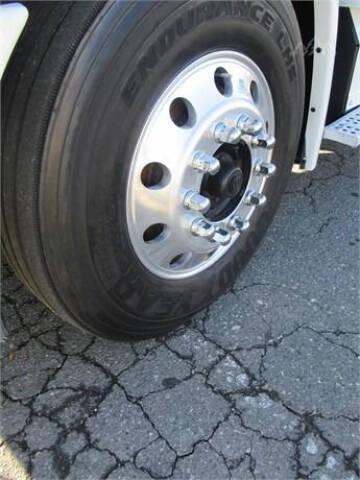 2016 Freightliner Cascadia