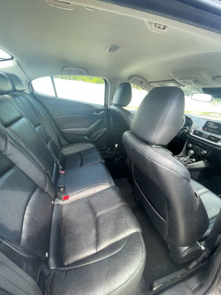 2017 Mazda MAZDA3 Sedan - $14,900