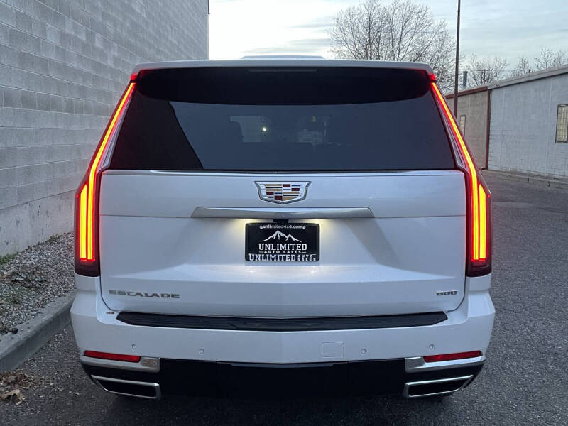 2025 Cadillac Escalade Luxury