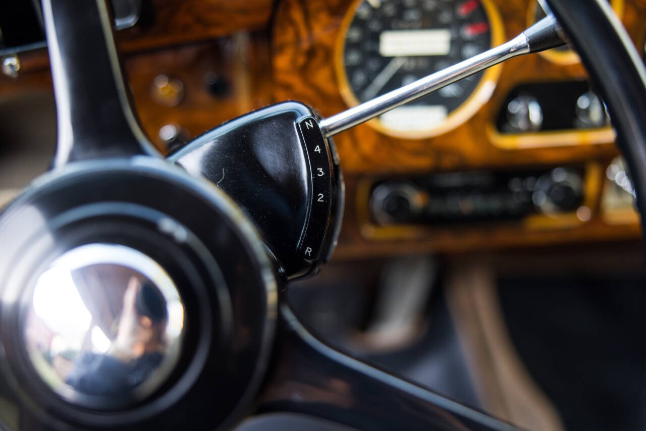 1967 Rolls-Royce Phantom 27