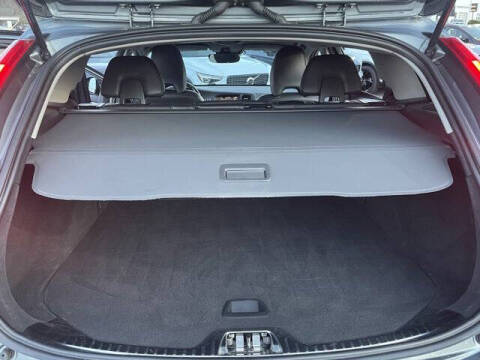 2018 Volvo V60 Cross Country T5 Premier