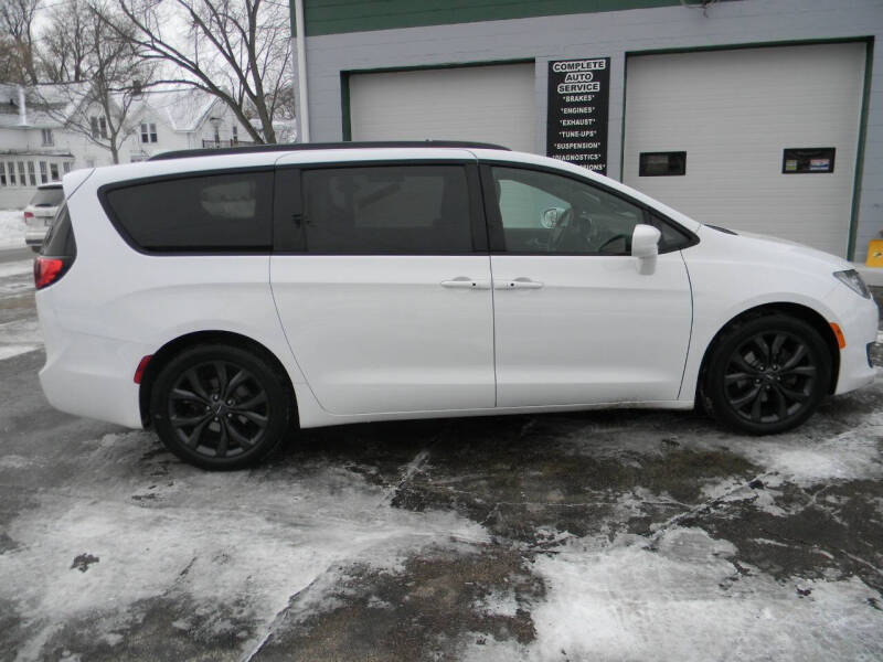 2018 Chrysler Pacifica Touring Plus