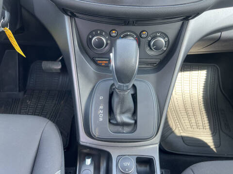 2016 Ford Escape S