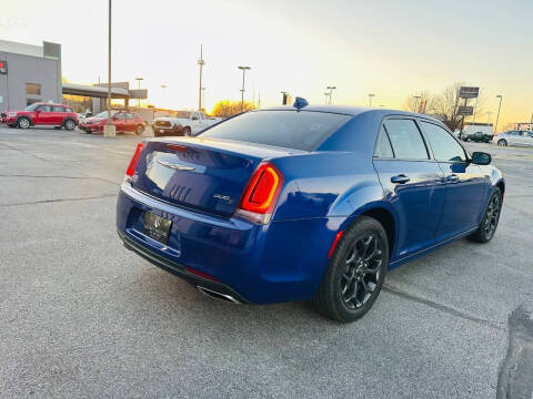 2019 Chrysler 300 S