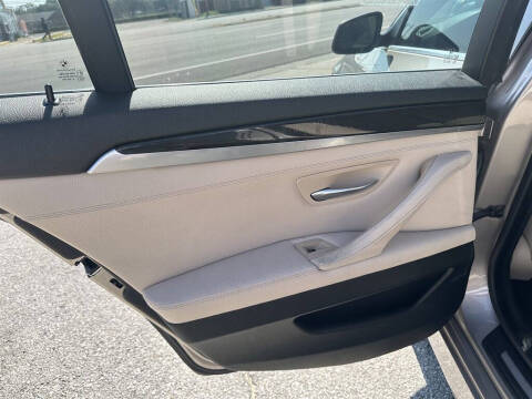 2012 BMW 5 Series 528i