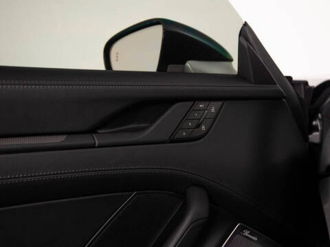 2025 Porsche 911 Carrera 4 GTS