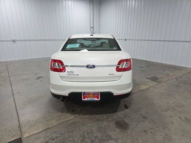 2011 Ford Taurus SEL