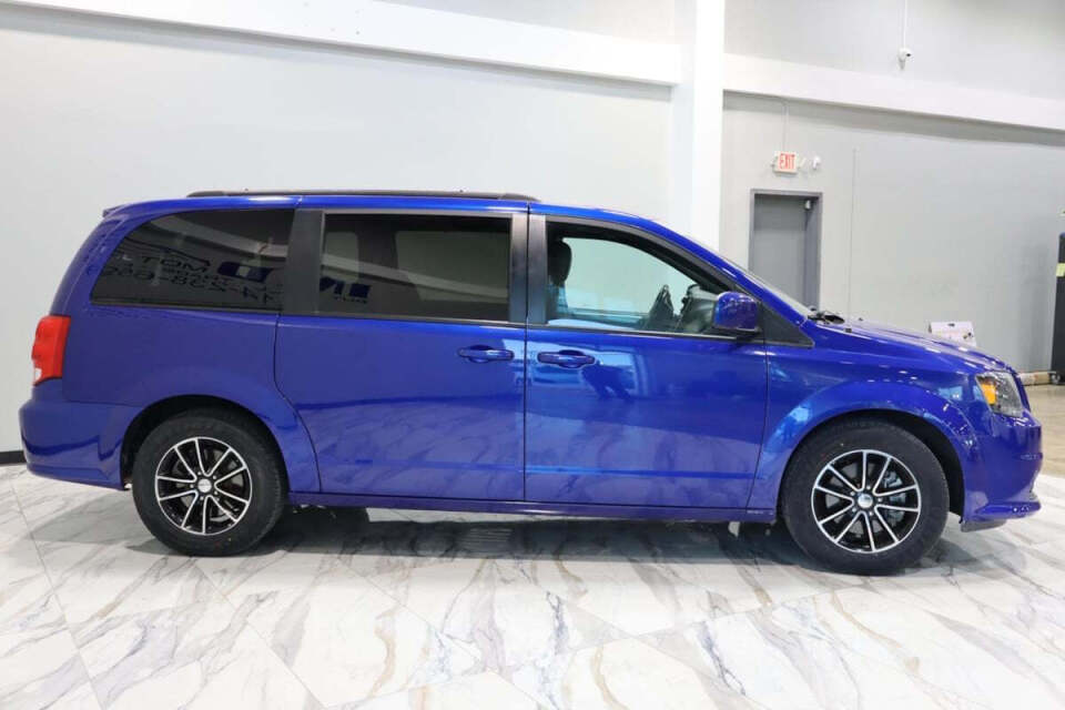 2019 Dodge Grand Caravan for sale at IMD MOTORS, INC in Dallas, TX