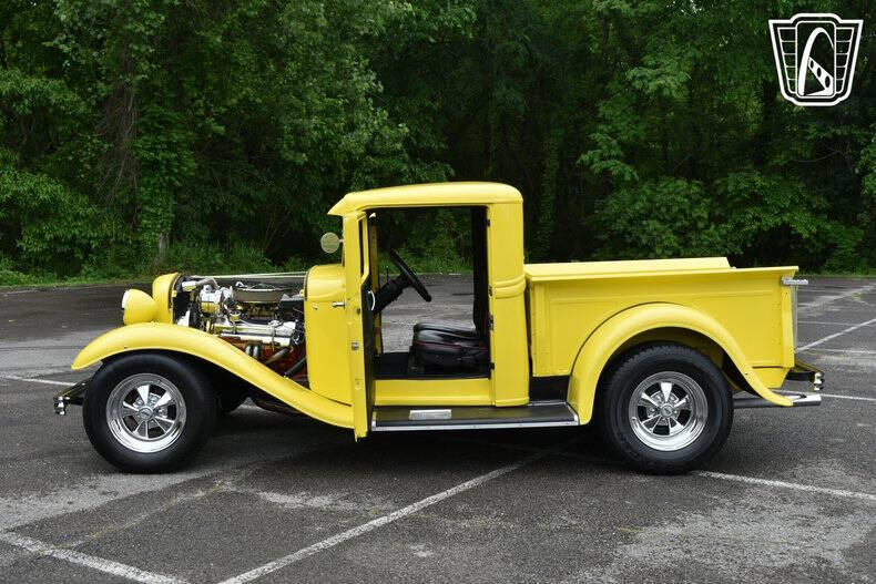 1932 Ford F-100