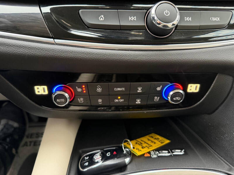 2023 Buick Enclave Premium