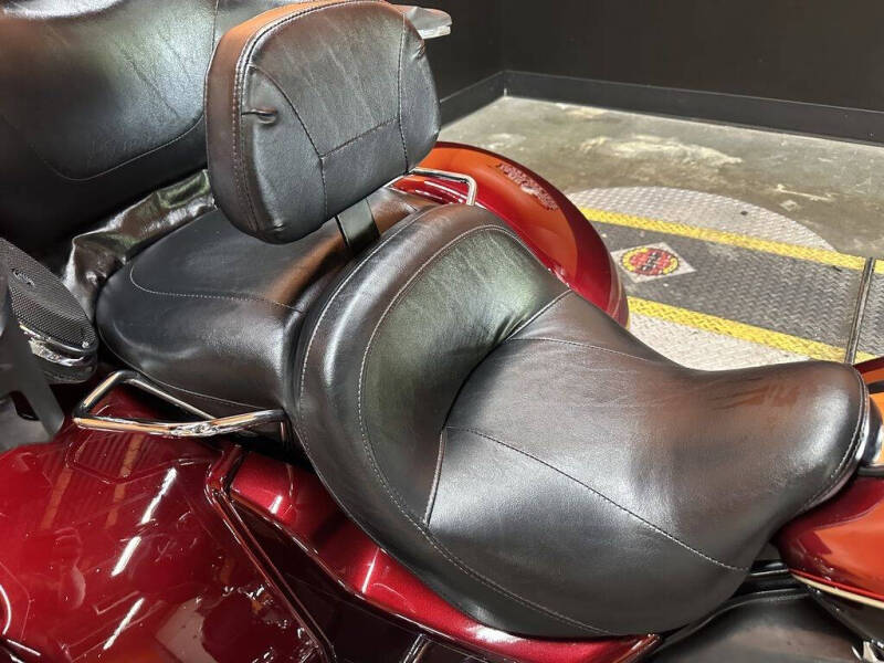 2014 Harley-Davidson FLHTCUTG - Tri Glide Ult