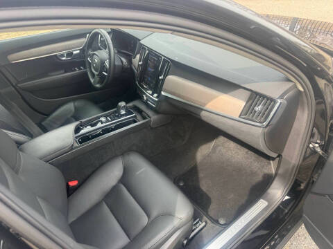 2023 Volvo S90 B6 Plus