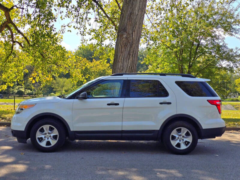 2013 Ford Explorer Base photo 5