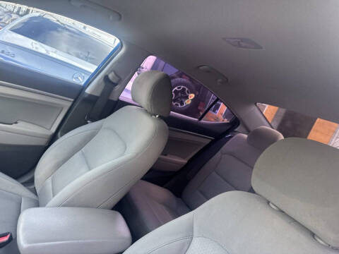 2018 Hyundai Elantra